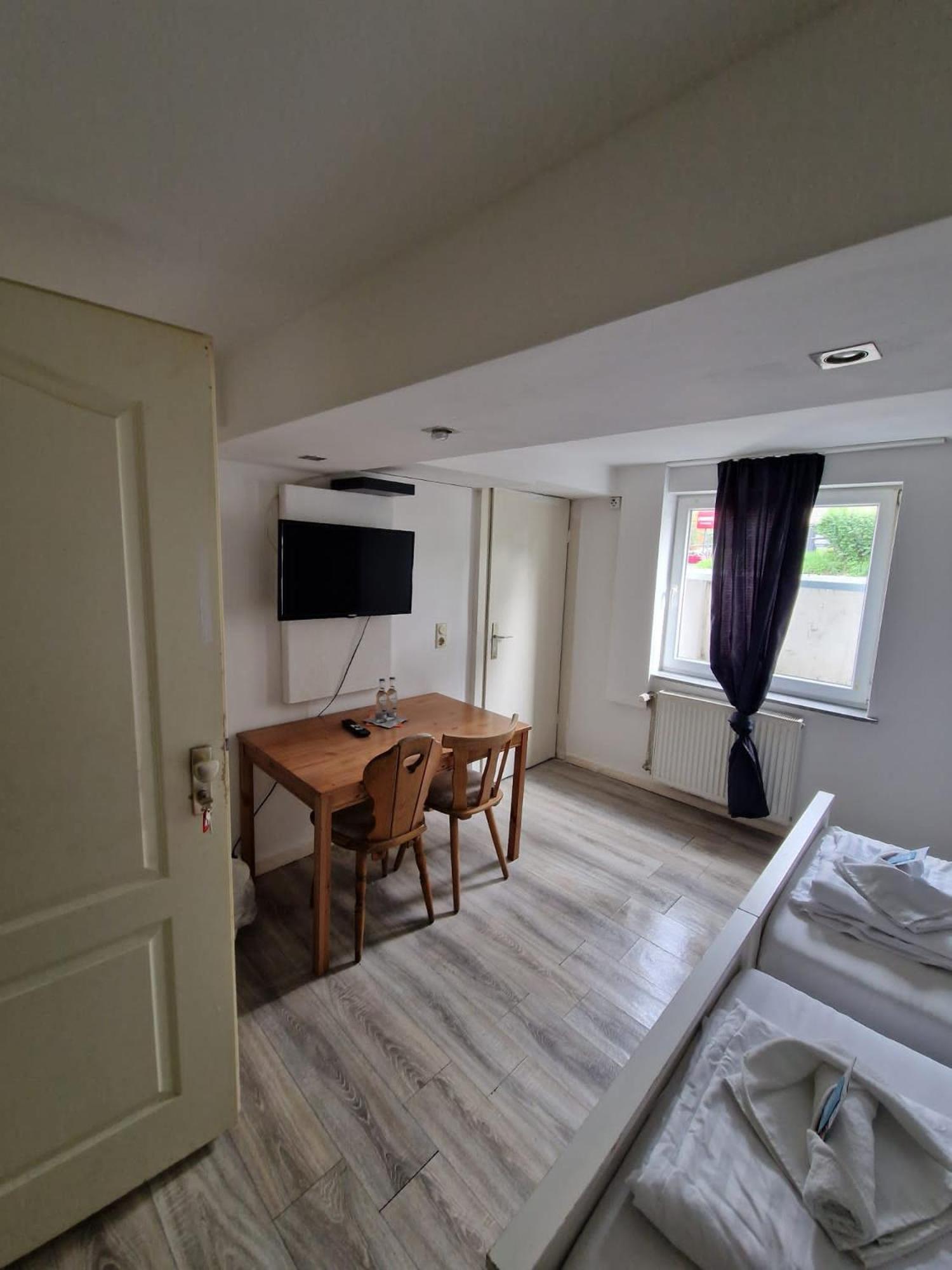 Gz Hostel Бонн Экстерьер фото
