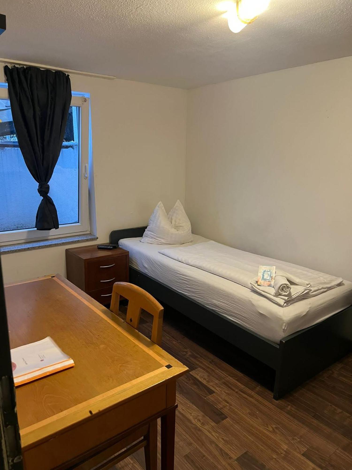 Gz Hostel Бонн Экстерьер фото