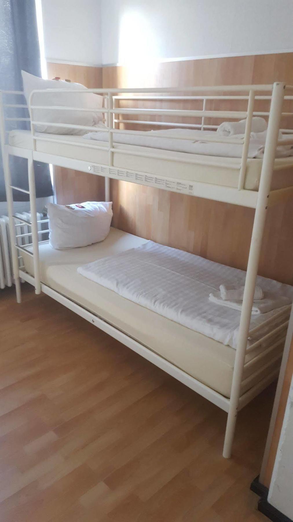 Gz Hostel Бонн Экстерьер фото